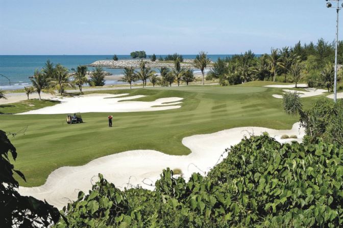 http://explorebrunei.gov.bn/TSP%20Images/empire_golf_and_country_club_cover_picture.jpg